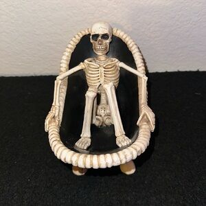 Skeleton Sitting in Bathtub Decor